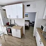 Modern & Cozy Cismigiu Park - Pop6 Apartment Bucharest