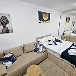 Modern & Cozy Cismigiu Park - Pop6 * Бухарест