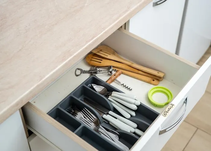 Modern & Cozy Cismigiu Park - Pop6